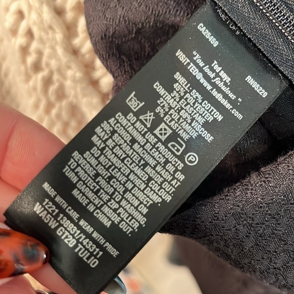 Ted Baker London Tulio Pants Embossed Faux Snakeskin Tuxedo Stripe Ted 3 US 8-10 - Picture 9 of 14